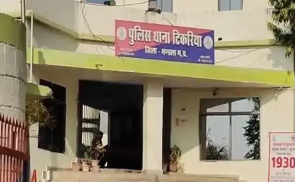 मासूम की चीखें खेतों में दफन: खेत में मिला नाबालिग बालिका का शव, गले पर चोट के निशान; हत्या? 1 20261024192635 dkfpFmcd
