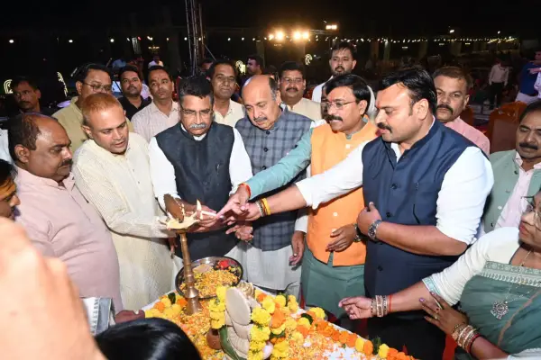 सुनील लोधी के भजनों और जसपिंदर नरूला के सूफियाना सुरों से गूंज उठीं संगमरमरी वादियां 1 20261025150128 FNlmiLKM