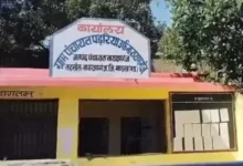 रिश्वत मांगने वाले पंचायत सचिव पर ईओडब्ल्यू का केस : जिला सचिव संघ अध्यक्ष पर मां के नाम आवास मंजूर कराने 5 हजार मांगने का आरोप 2 20261025183640 fHTb8ZeC