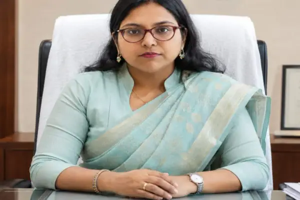 सिवनी को मिली लगातार चौथी महिला कलेक्टर : दो साल में बार-बार प्रशासनिक बदलाव से स्थायित्व पर उठे सवाल 1 20261028083521 ro5Gg76n