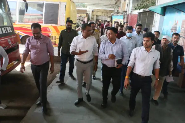 आईएसबीटी बस स्टैंड पर आगजनी हादसे के बाद नगर निगम का एक्शन, अब अवैध और लावारिस बसों से वसूला जाएगा भारी जुर्माना 1 20261028133114 8NKaY4fC
