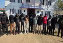 जम्मू-कश्मीर में आतंकी फंडिंग नेटवर्क का भंडाफोड़, लश्कर और टीआरएफ से जुड़े 10 गिरफ्तार 2 20261030145455 4nqJq2BS