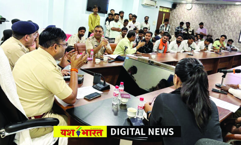 पुलिस ने डीजे संचालकों से भरवाए घोषणा पत्र, नियमों के उल्लंघन पर होगी कार्रवाई 1 225
