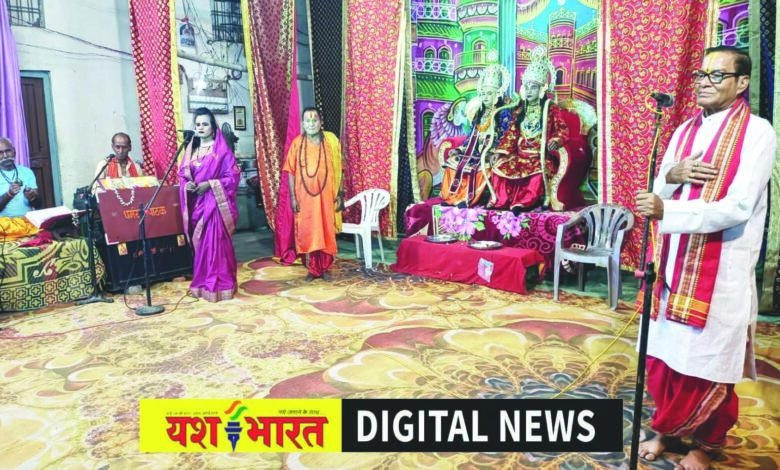 मुकुट पूजन के साथ गोलबाजार में रामलीला मंचन शुरू, आज होगी ताडक़ा वध की लीला, श्रद्धालुओं की उमड़ रही भीड़ 1 333 1