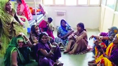 मजदूरों से भरी पिकअप पलटी, बांधा इमलाज के 37 श्रमिक घायल, 16 की हालत गंभीर 2 35