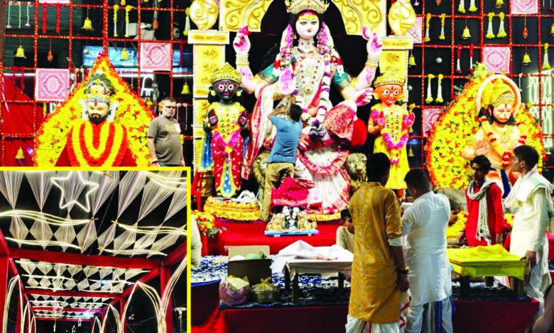 सज गया शहर, आज से सडक़ों पर जनसैलाब, शहर में दिखने लगी दुर्गोत्सव की अनुपम छटा, दूधिया रोशनी में नहाई बारडोली 1 556
