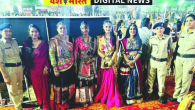 गरबा डे्रस में तैनात महिला पुलिस, धार्मिक स्थलों, गरबा पंडालों एवं बाजारों में निगरानी, महिलाओं, बच्चों एवं बुजुर्गों की सुरक्षा पर फोकस 6 6666