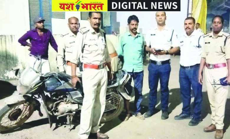 शराब पीकर वाहन चलाते मिले ई-रिक्शा और बाइक चालक, यातायात पुलिस ने धारा 185 के तहत की कार्रवाई 1 7777