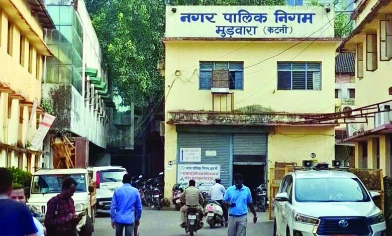 51 करोड़ जलकर बकाया, वसूले सवा तीन करोड़, शहर में 500 से ज्यादा कनेक्शन काटे नगर निगम ने, सालों पहले कटा नल कनेक्शन, फिर भी नोटिस, जल कर वसूली से परेशान हजारों उपभोक्ता 1 778
