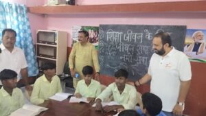 युवा मोर्चा के राष्ट्रीय अध्यक्ष ने कटनी में छेड़ी गरबा की तान, थिरके भाजपा कार्यकर्ता, कटनी पहुंचने पर सेवा संकल्प यात्रा का भव्य स्वागत, सांसद भी रहे मौजूद 5 IMG 20261002 WA0847