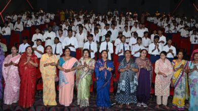 महापौर की पहल, 600 विद्यार्थियों ने देखी ‘हनुमान अंश’ 1 IMG 20261008 WA0091
