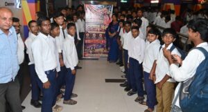 महापौर की पहल, 600 विद्यार्थियों ने देखी ‘हनुमान अंश’ 5 IMG 20261008 WA0092