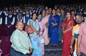 महापौर की पहल, 600 विद्यार्थियों ने देखी ‘हनुमान अंश’ 2 IMG 20261008 WA0100