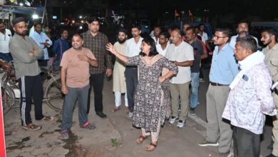 फुटपाथ पर कब्जे, चौराहों पर बैनर 5 IMG 20261010 WA0071 1