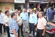 नवरात्रि से पहले बिजली विभाग का विशेष अभियान, 30 टीमों ने हटाया केबल का जाल 2 IMG 20261010 WA0088