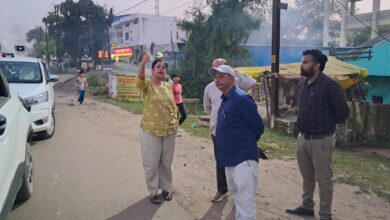 निगमायुक्त के निरीक्षण में सामने आई सड़कों की बदहाली 13 IMG 20261011 WA0063