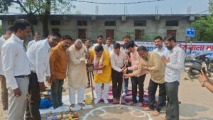 दशहरा महोत्सव आयोजन स्थल पर विधिवत भूमिपूजन, रामलीला और रावण दहन की तैयारियां शुरू 2 IMG 20261015 WA0773