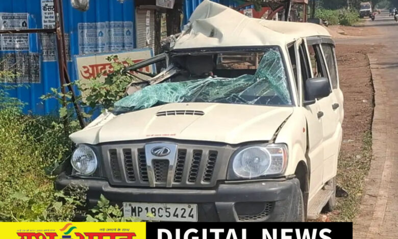 सड़क हादसा: NH-43 पर गाय को बचाने के चक्कर में ट्रक-स्कॉर्पियो की भिड़ंत, 5 गंभीर घायल 1 IMG 20261018 185818