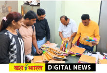 ट्रांसपोर्ट नगर की एनओसी के लिए मांगी रिश्वत, 20 हजार लेते लिपिक गिरफ्तार, बैंक लोन की प्रक्रिया में मांगा था अनापत्ति प्रमाण पत्र 5 IMG 20261023 134216