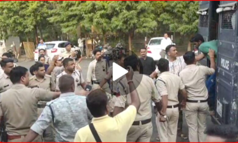 गौ हत्या : पुलिस ने 9 आरोपियों का निकाला जुलूस, कोर्ट में किया पेश…अवैध अतिक्रमण पर भी चला प्रशासन का बुलडोजर, मामले में अन्य आरोपियों की तलाश जारी... देखें पूरे वीडियो 1 InCollage 20261005 204220316