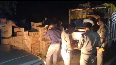 पिकअप में भरी थी 130 पेटी शराब, पुलिस को देखते ही तस्कर फरार, देखे वीडियो...... 2 Screenshot 20261006 221053 WhatsApp