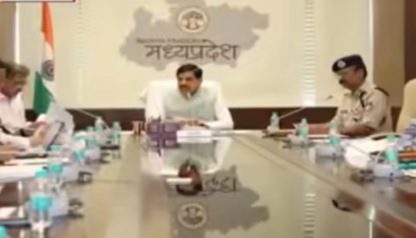 सीएम डॉ. मोहन यादव ने कलेक्टर-कमिश्नर कॉन्फ्रेंस में की योजनाओं की समीक्षा , त्योहारों पर कानून-व्यवस्था बनाए रखने के निर्देश, एसपी-आईजी को सुरक्षा व्यवस्था चाक चौबंद करने को कहा 1 Screenshot 20261021 225526 Instagram