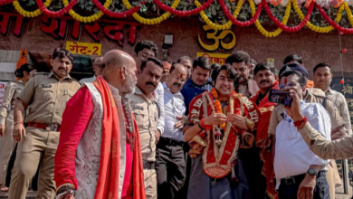 मां शारदा के दरबार पहुंचे धीरेंद्र कृष्ण शास्त्री, कहा - धर्मांतरण नहीं चलेगा, भारत हिंदू राष्ट्र होकर रहेगा.... देखें पूरा वीडियो 5 Screenshot 20261023 152849.WhatsApp