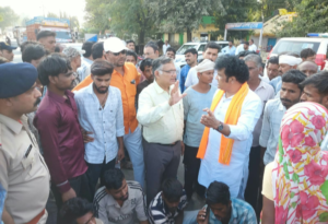 शराब के 'जहरीले घूंट' ने छीनी जिंदगी : चौकी के सामने लाश रखकर फूटा जनाक्रोश,चक्काजाम 2 Screenshot 20261023 223429.WhatsApp