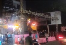 यशभारत ब्रेकिंग : महाकाली के स्वागत मंचों पर कटे-फटे तारों से दौड़ रहा था करंट, विद्युत विभाग ने काटे कनेक्शन, देखे वीडियो.... 2 Screenshot 20261025 214643 WhatsApp