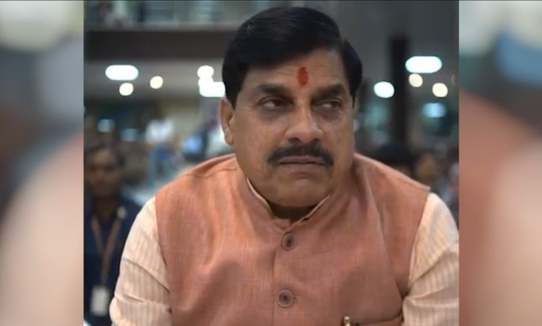 प्रधानमंत्री मोदी के दिवंगत पिता पर टिप्पणी को लेकर सीएम डॉ. मोहन यादव ने जताई नाराजगी बोले राजनीति में भाषा और व्यवहार की मर्यादा जरूरी, कांग्रेस के बयान की कड़े शब्दों में निंदा की 1 Screenshot 20261025 230443 WhatsApp