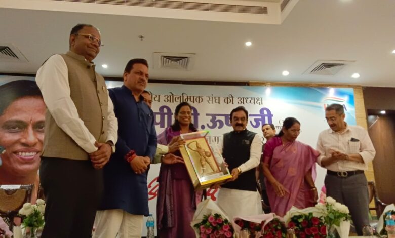 खेल के क्षेत्र में और काम करना चाहती हूं,पीटी उषा, मध्यप्रदेश ओलंपिक संघ ने किया भव्य स्वागत एवं सम्मान 1 pt